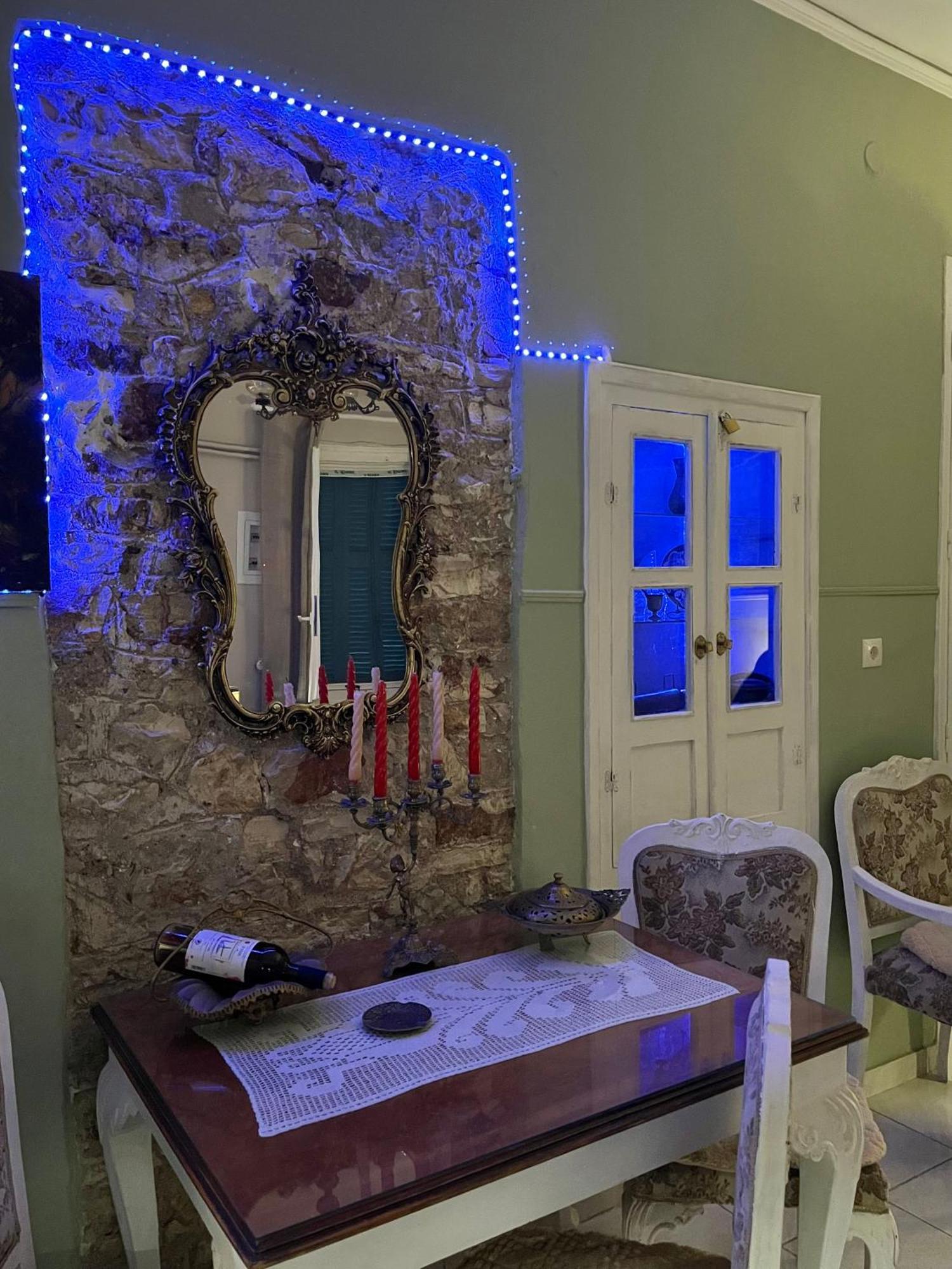 Giannoulis House 2 Vintage Apartment Preveza Bagian luar foto
