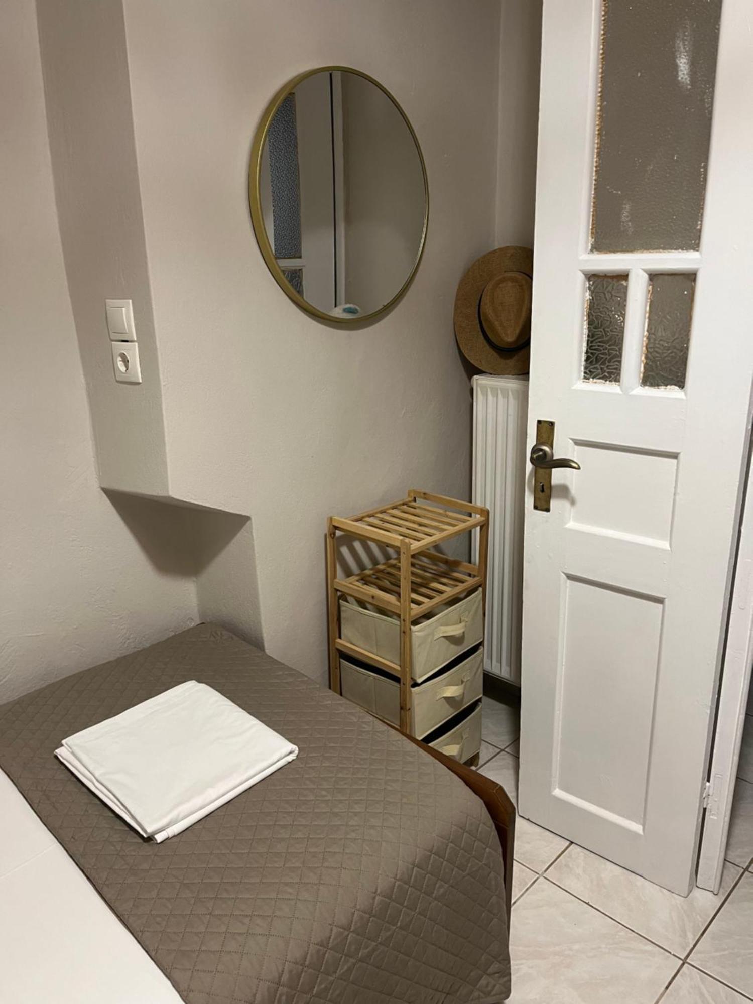 Giannoulis House 2 Vintage Apartment Preveza Bagian luar foto