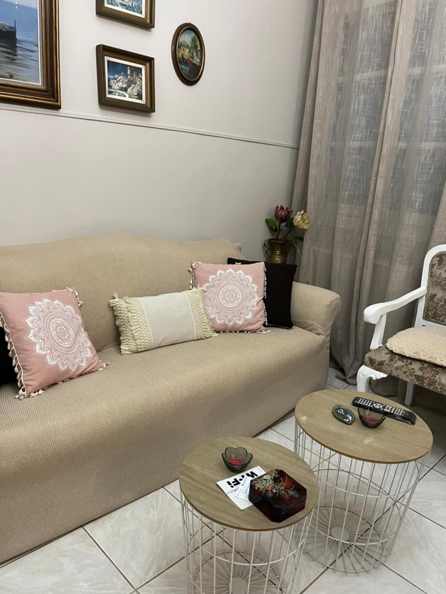Giannoulis House 2 Vintage Apartment Preveza Bagian luar foto